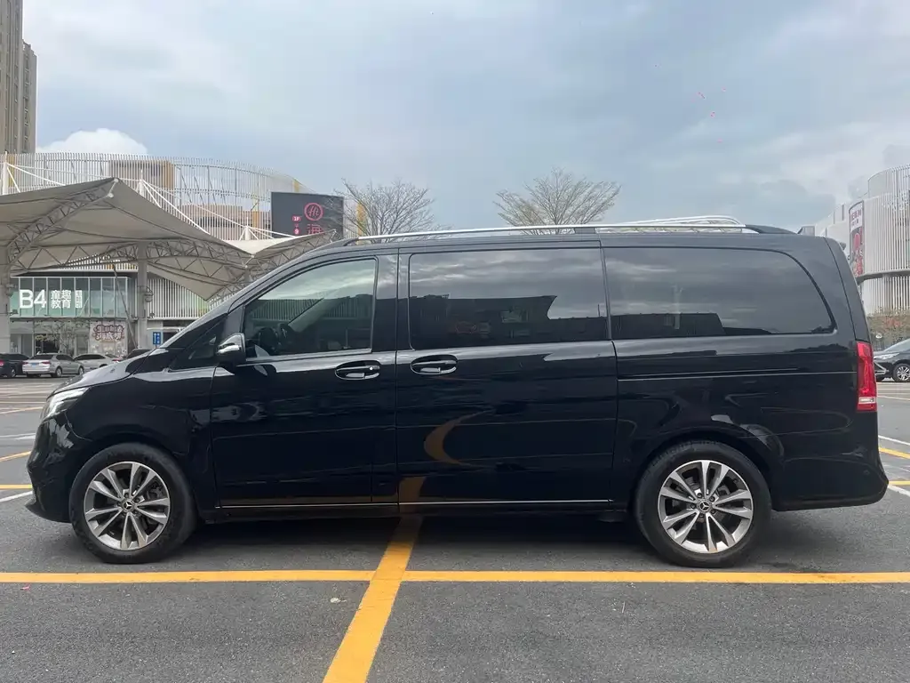 Mercedes-Benz V-Class 2022 из CN, фото 5