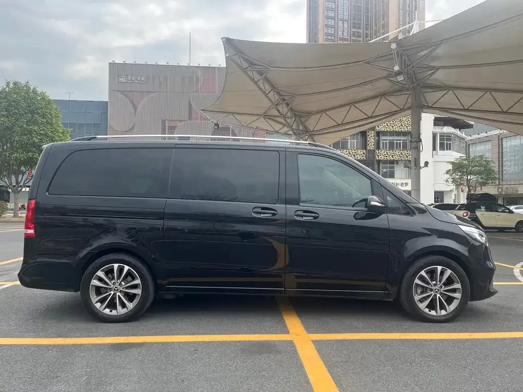 Mercedes-Benz V-Class 2022 из CN, фото 9