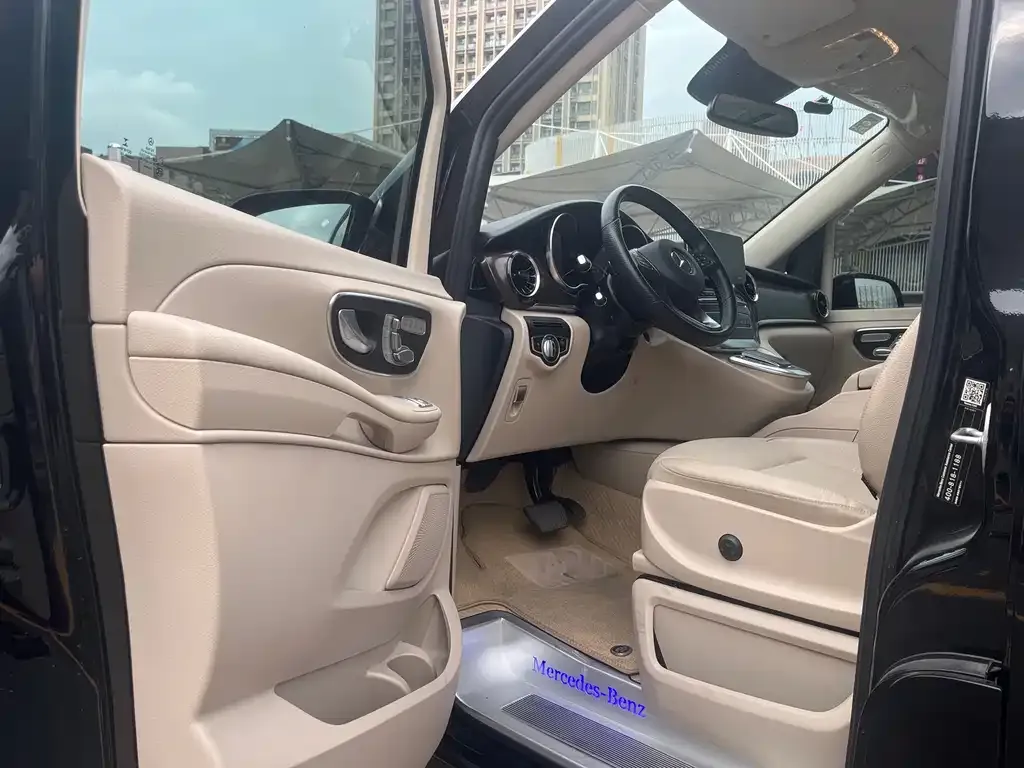 Mercedes-Benz V-Class 2022 из CN, фото 4