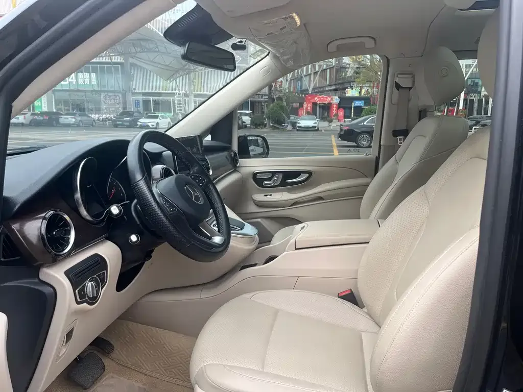 Mercedes-Benz V-Class 2022 из CN, фото 7