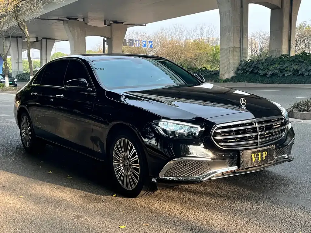 Mercedes-Benz E-Class — фото 10