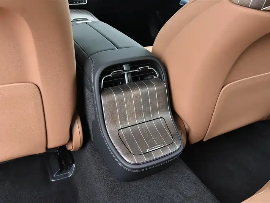 Mercedes-Benz E-Class New Energy 2024 из CN, фото 2