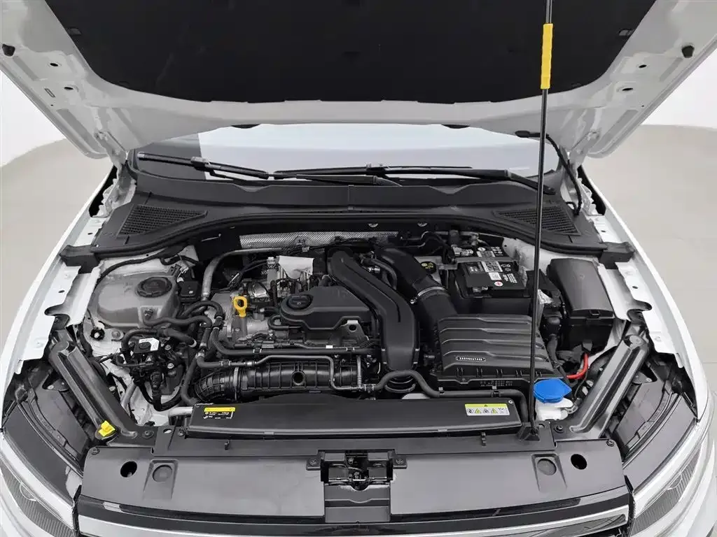 Volkswagen Bora 2023 из CN, фото 4
