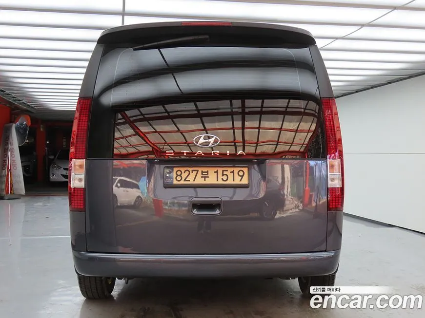 Hyundai Staria 2023 из KR, фото 2