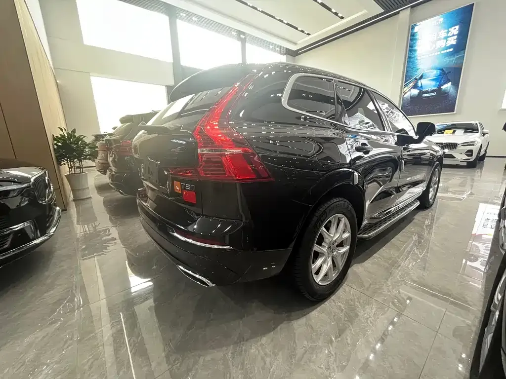 Volvo XC60 2021 из CN, фото 9