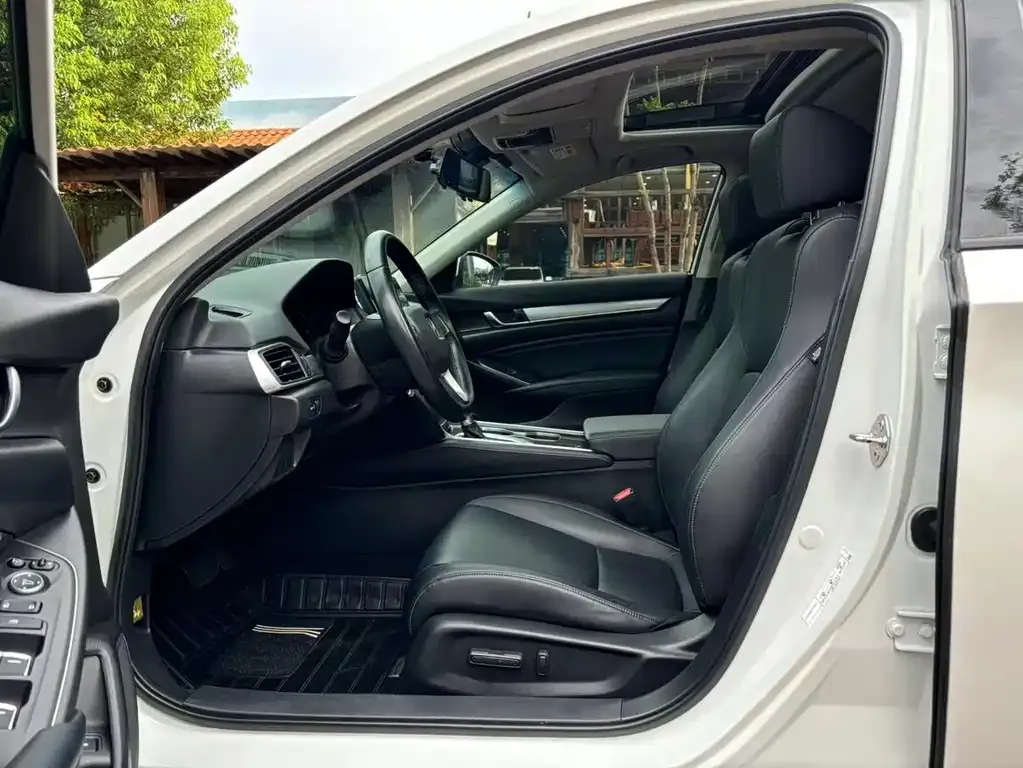 Honda Accord 2021 из CN, фото 2