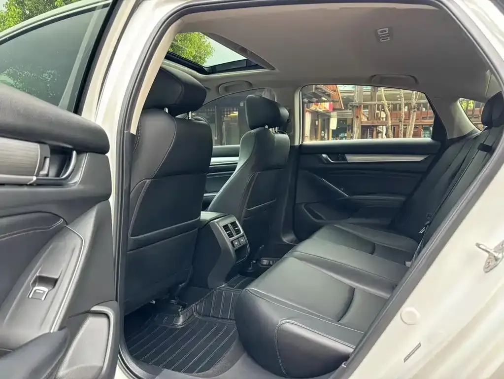 Honda Accord 2021 из CN, фото 4