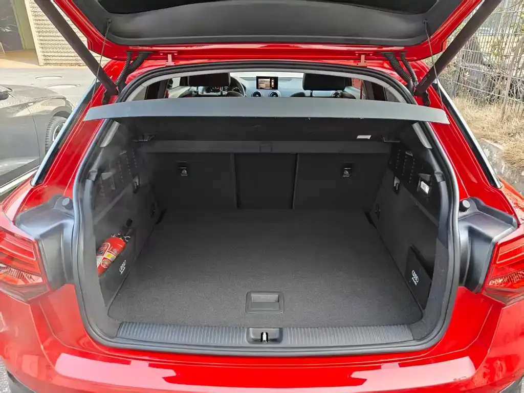 Audi Q2L 2021 из CN, фото 7