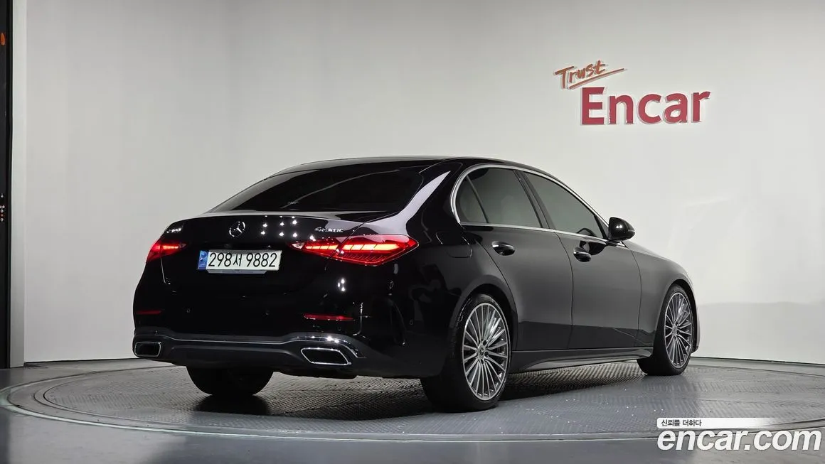 Mercedes-Benz C-Class 2023 из KR, фото 2