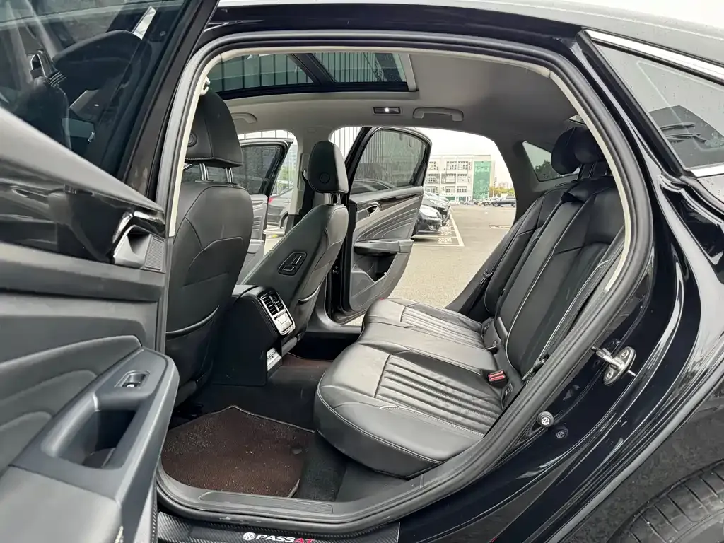 Volkswagen Passat — фото 4