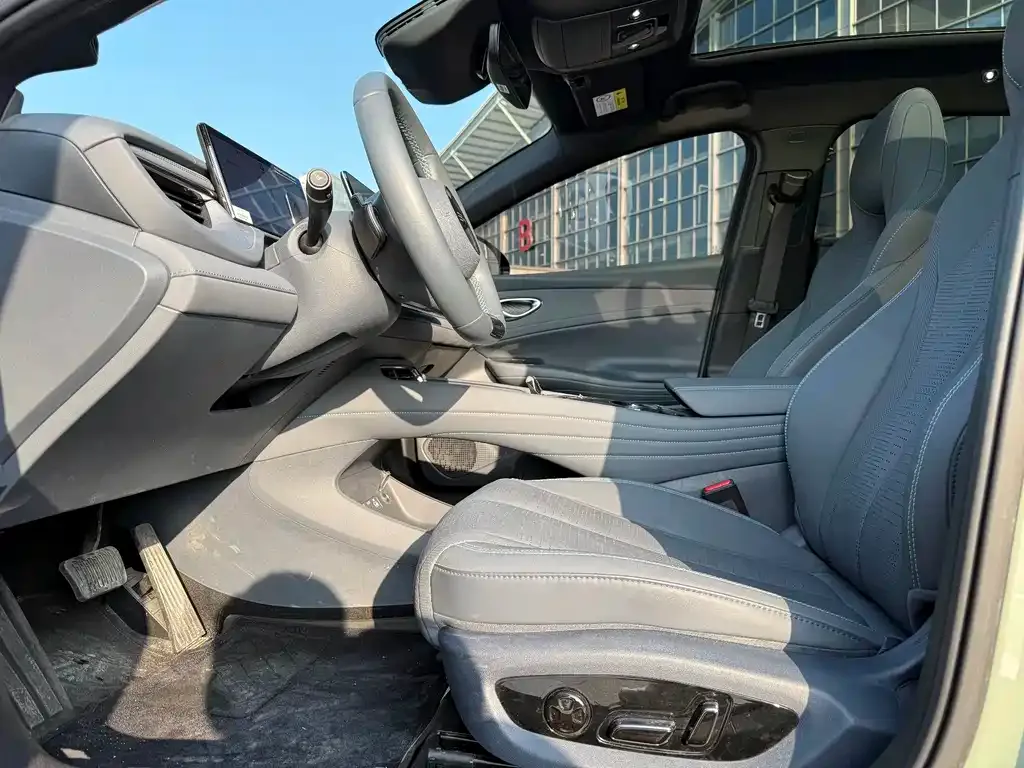 BYD Seal 06GT — фото 9