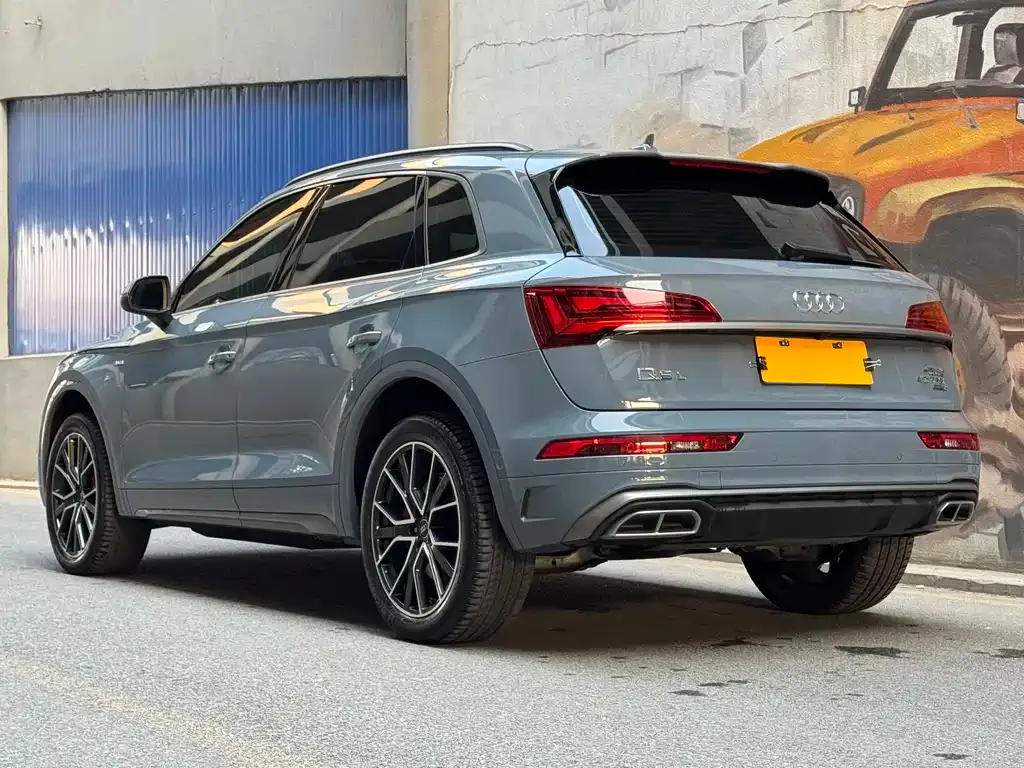 Audi Q5L — фото 10