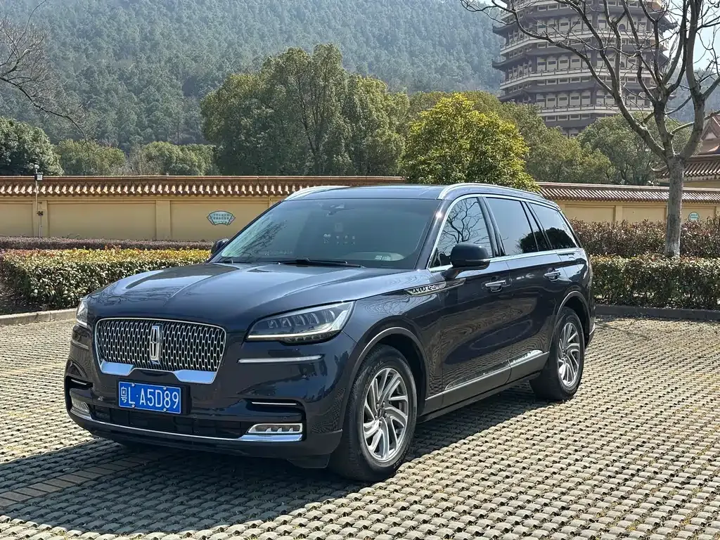 Lincoln Aviator — фото 1