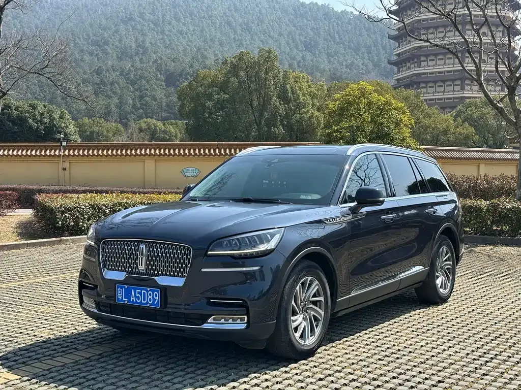 Lincoln Aviator — фото 5