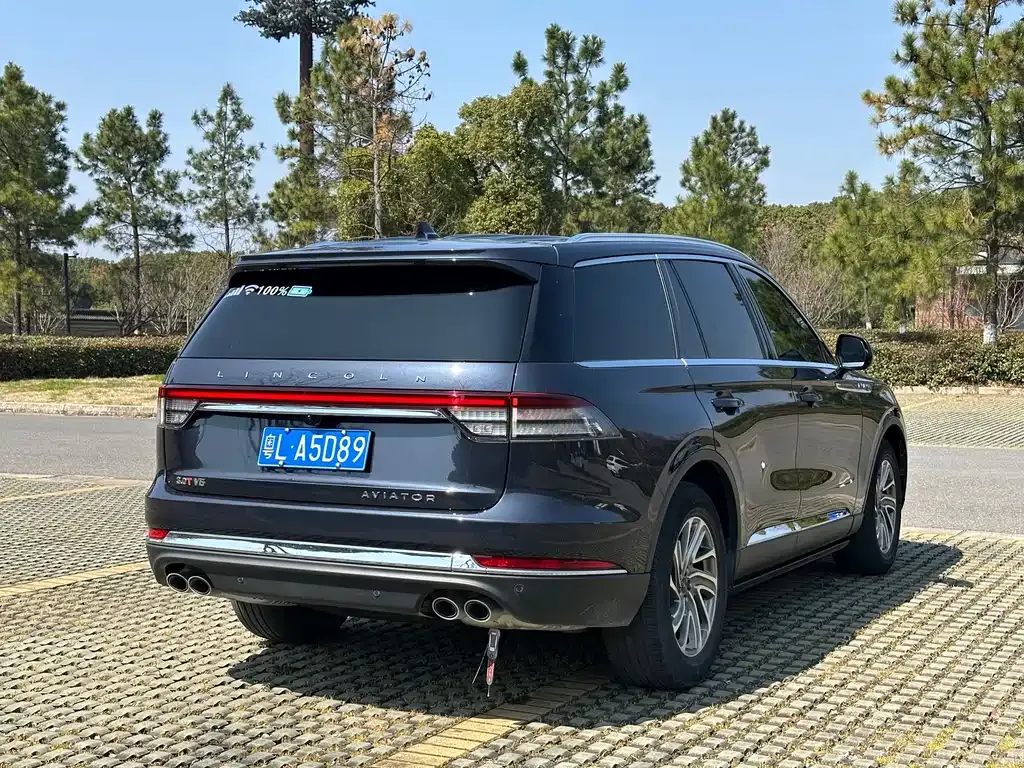 Lincoln Aviator — фото 6