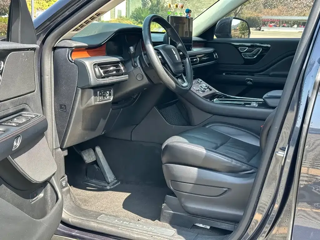 Lincoln Aviator — фото 10