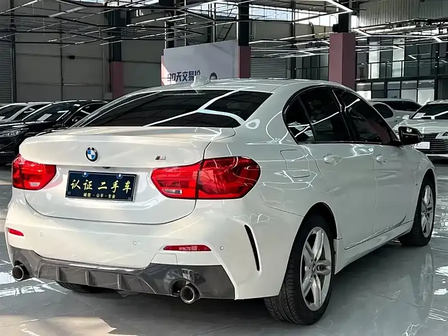 BMW 1 Series 2023 из CN, фото 9