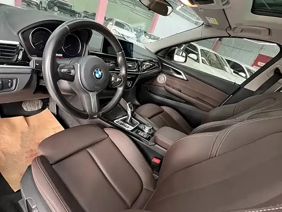BMW 1 Series 2023 из CN, фото 3