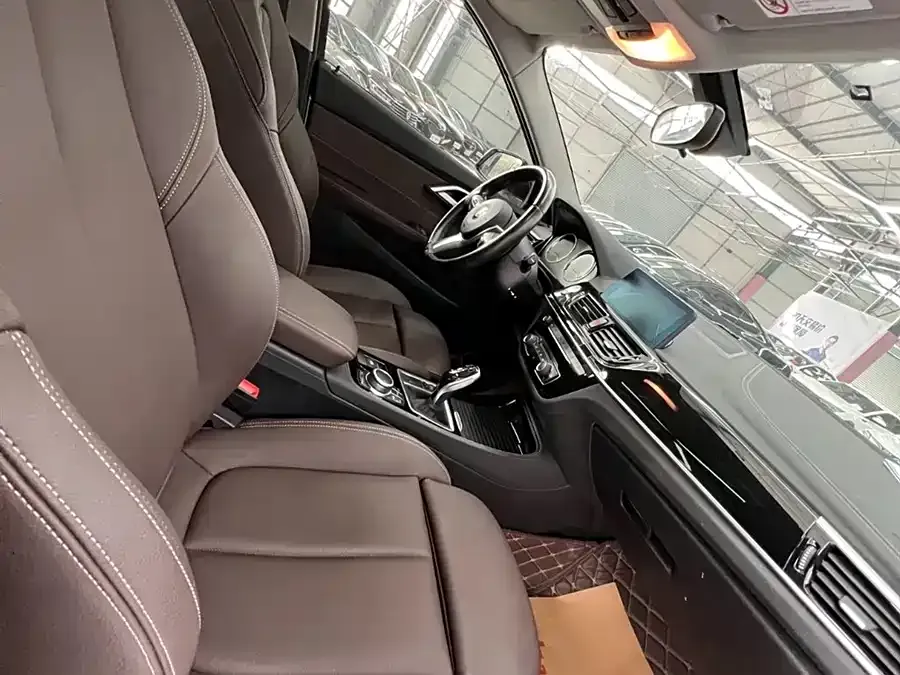 BMW 1 Series 2023 из CN, фото 4