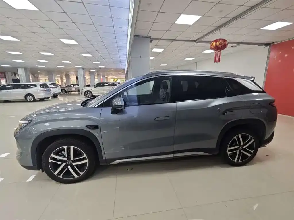 BYD L DM-i — фото 8