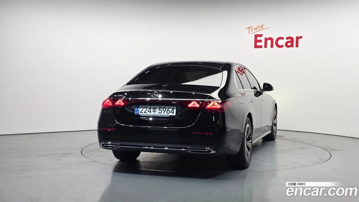 Mercedes-Benz E-Class 2024 из KR, фото 8