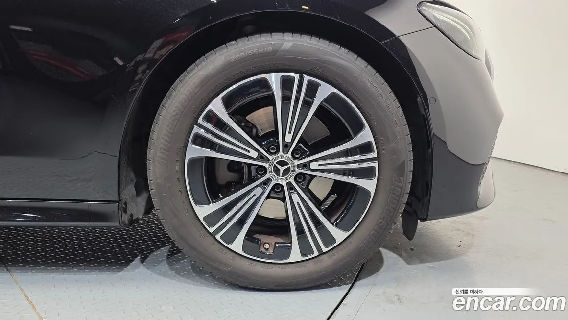 Mercedes-Benz E-Class 2024 из KR, фото 5