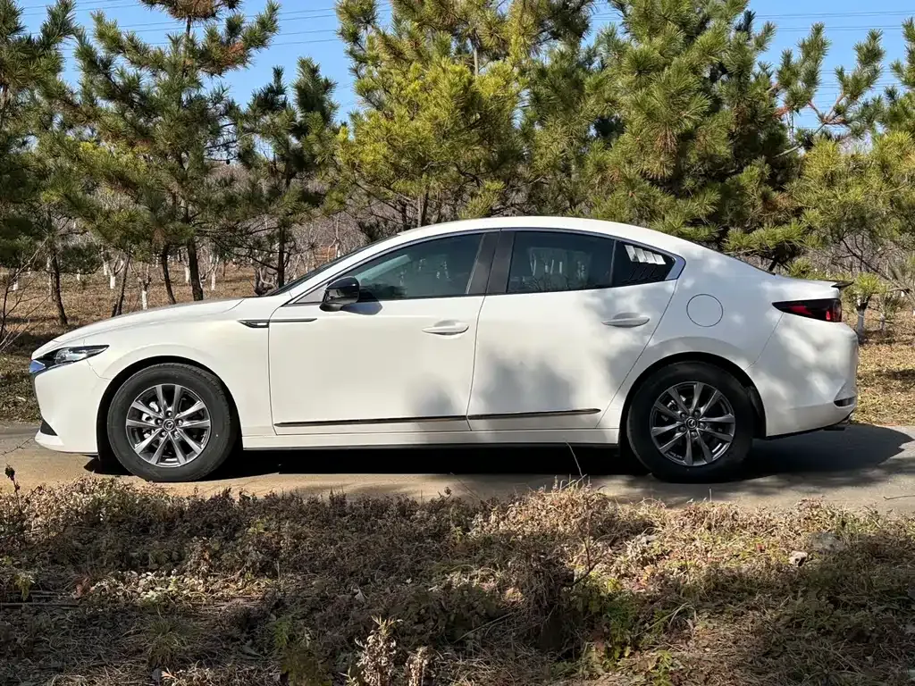 Mazda 3 Axela 2022 из CN, фото 6