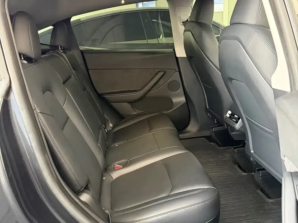 Tesla Model Y 2024 из CN, фото 8