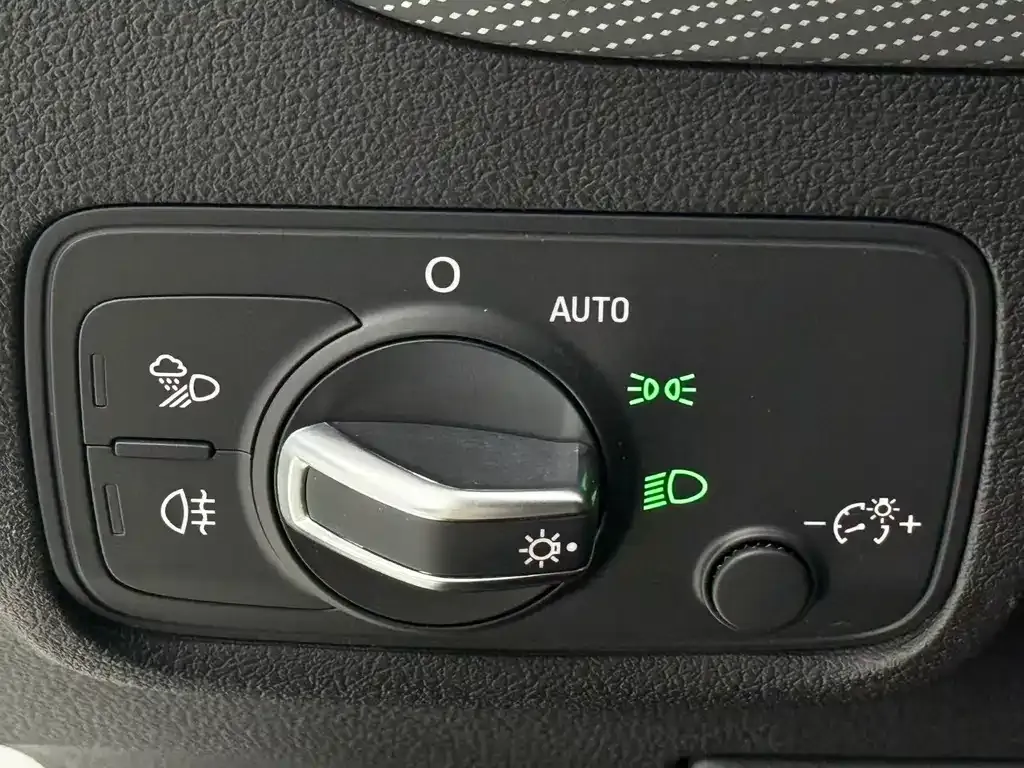 Audi Q2L 2022 из CN, фото 4