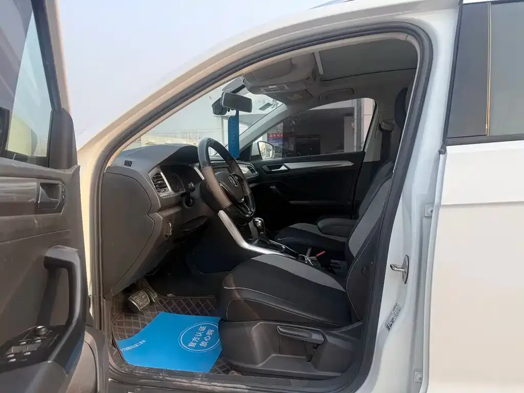 Volkswagen T-Roc 2021 из CN, фото 6