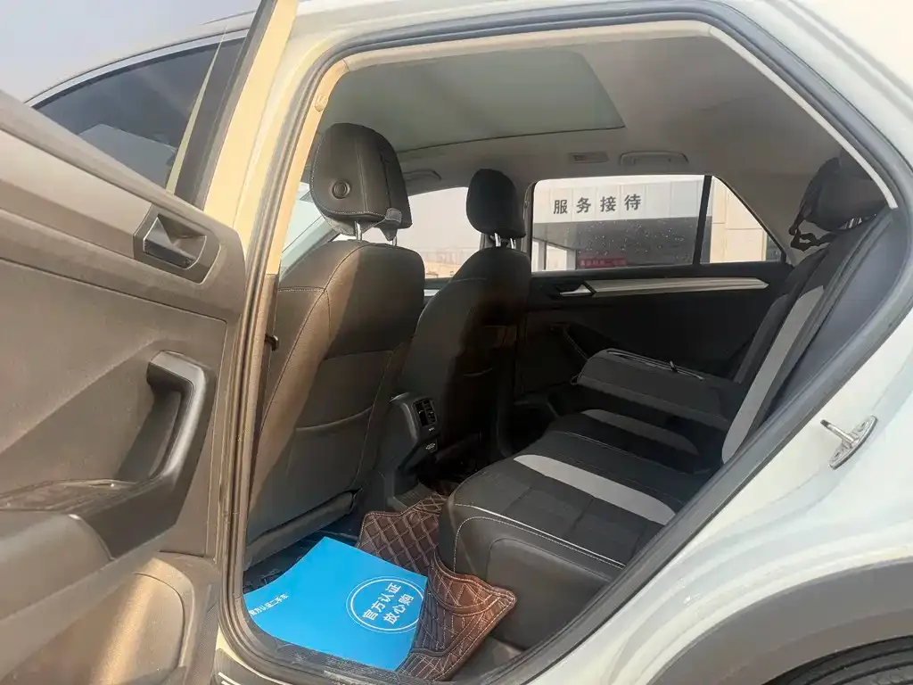 Volkswagen T-Roc 2021 из CN, фото 5