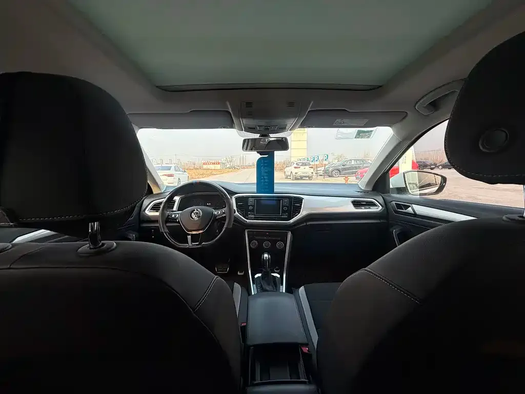 Volkswagen T-Roc 2021 из CN, фото 2