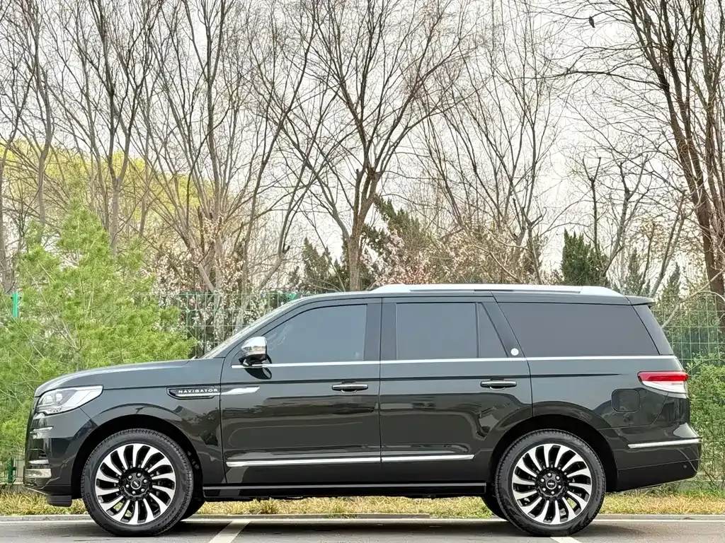 Lincoln Navigator — фото 10