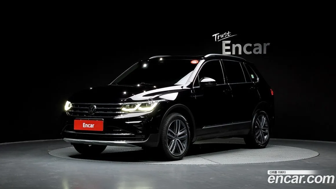 Volkswagen Tiguan — фото 1