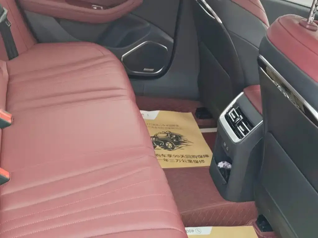 Hongqi H5 2025 из CN, фото 2