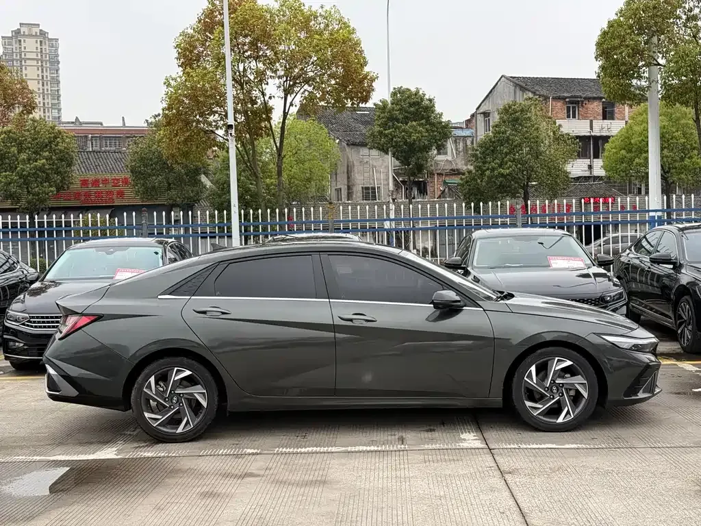 Hyundai Elantra 2024 из CN, фото 5