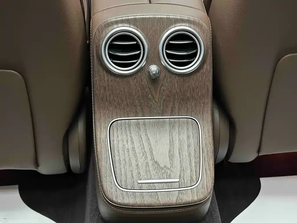 Mercedes-Benz E-Class 2023 из CN, фото 7