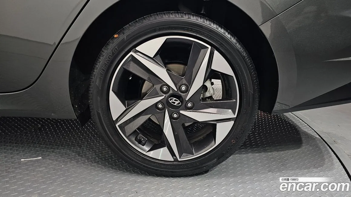 Hyundai AVANTE — фото 4