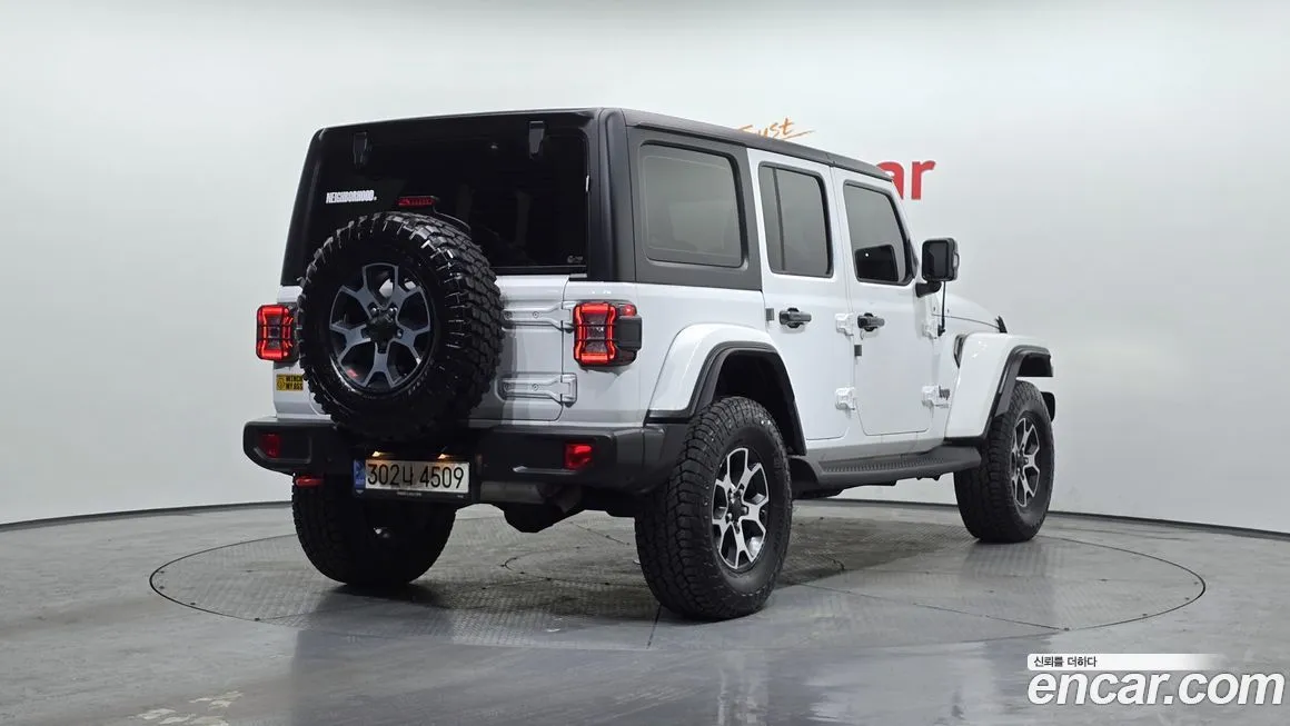 Jeep Wrangler 2022 из KR, фото 3
