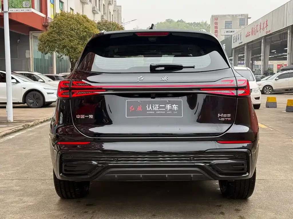 Hongqi HS5 — фото 4