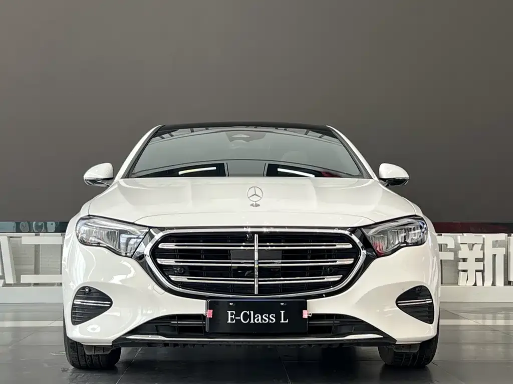 Mercedes-Benz E-Class — фото 3
