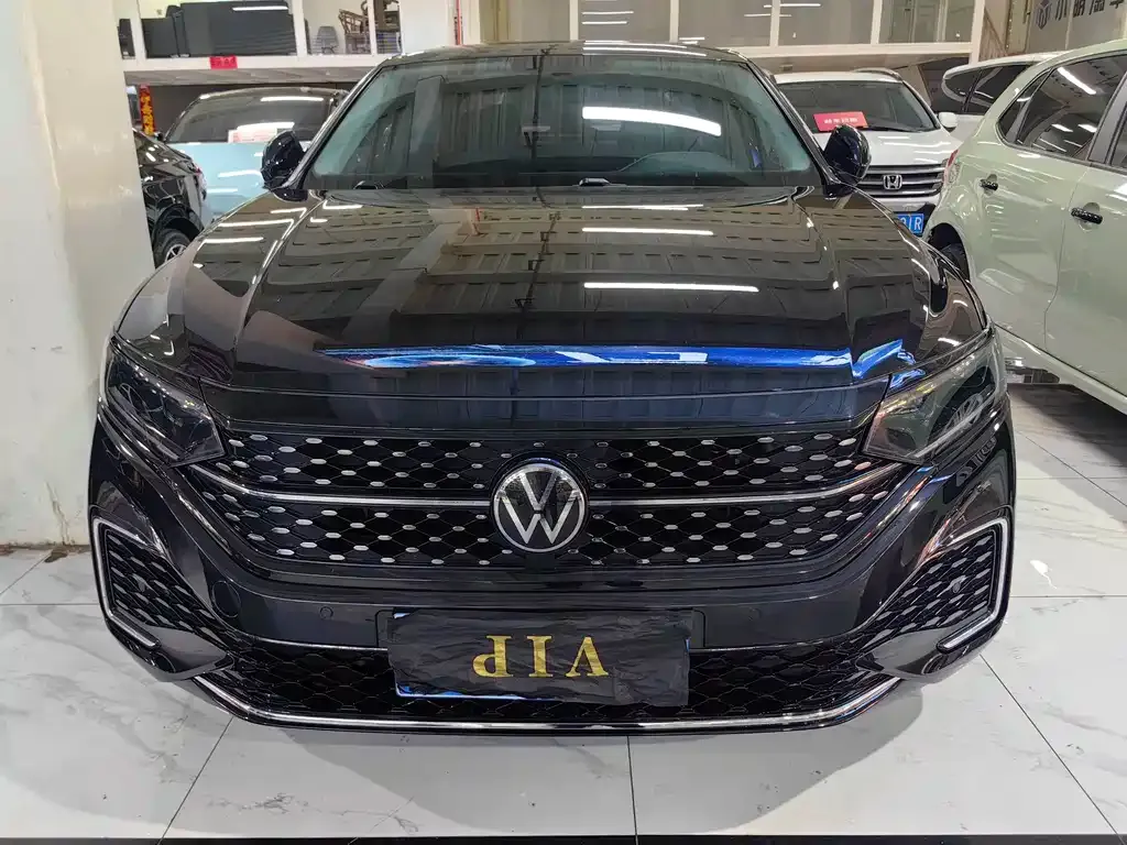 Volkswagen Passat 2023 из CN, фото 5