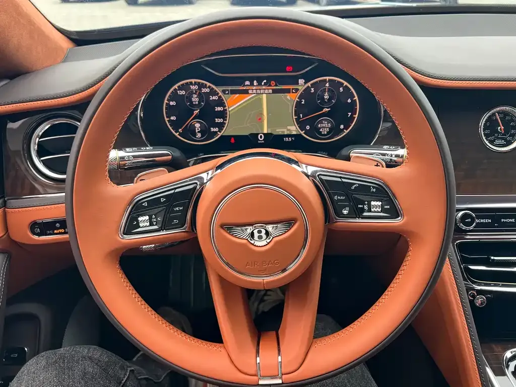 Bentley Flying Spur 2025 из CN, фото 9