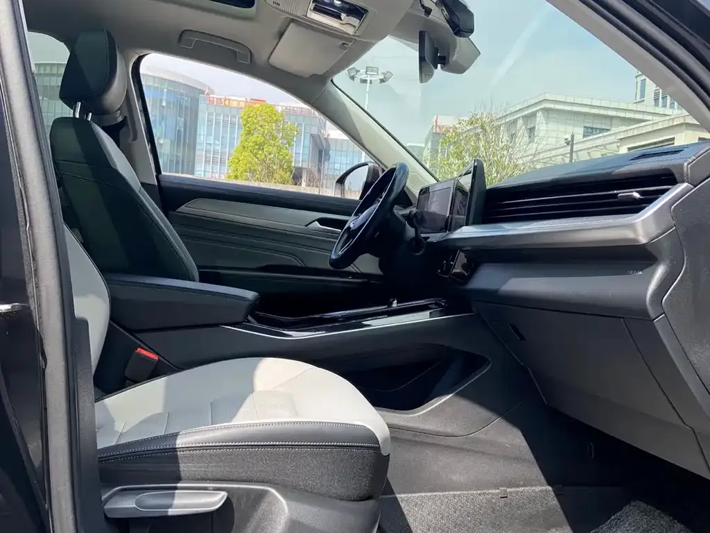 Volkswagen Tavendor 2023 из CN, фото 3