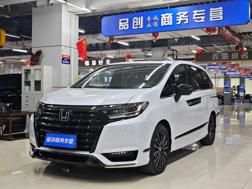 Honda Elysion 2024 из CN, фото 1