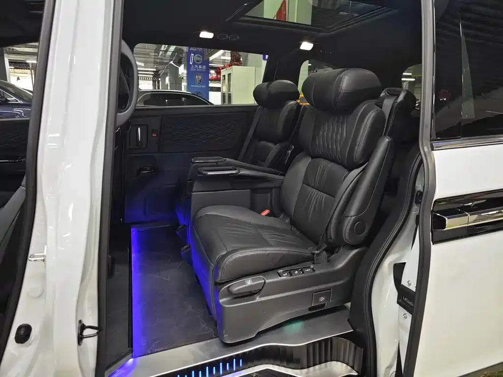 Honda Elysion 2024 из CN, фото 3
