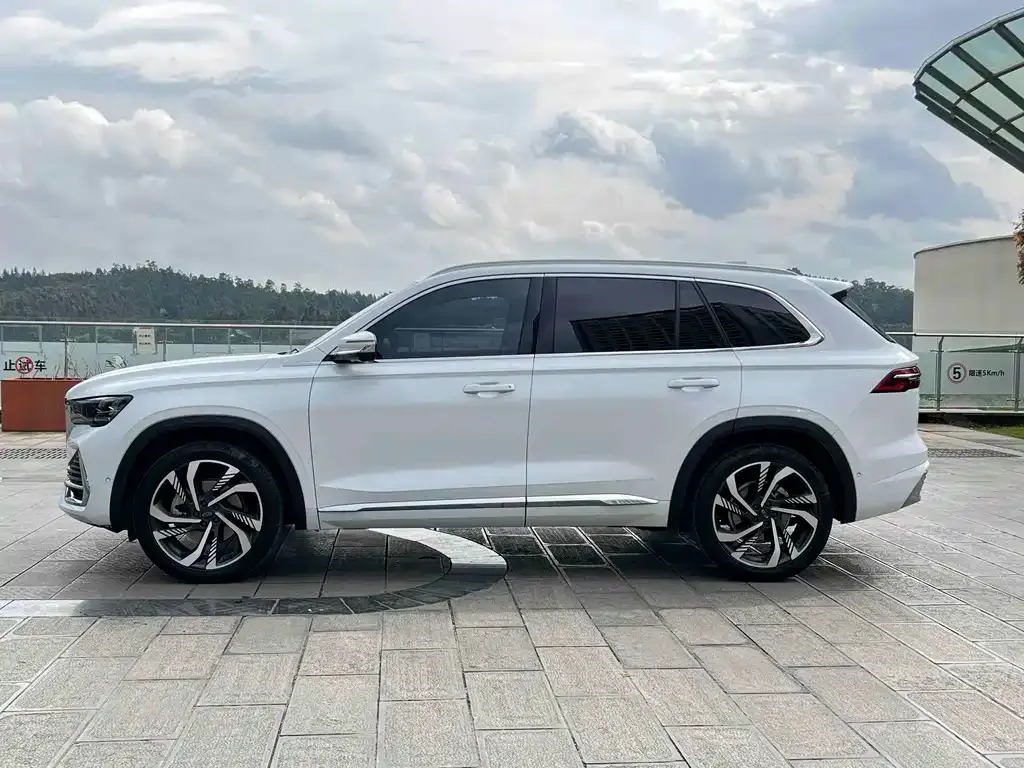 Geely Xingyue L — фото 4