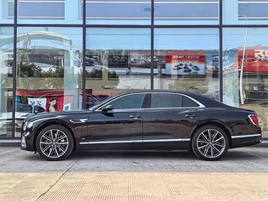 Bentley Flying Spur 2021 из CN, фото 8