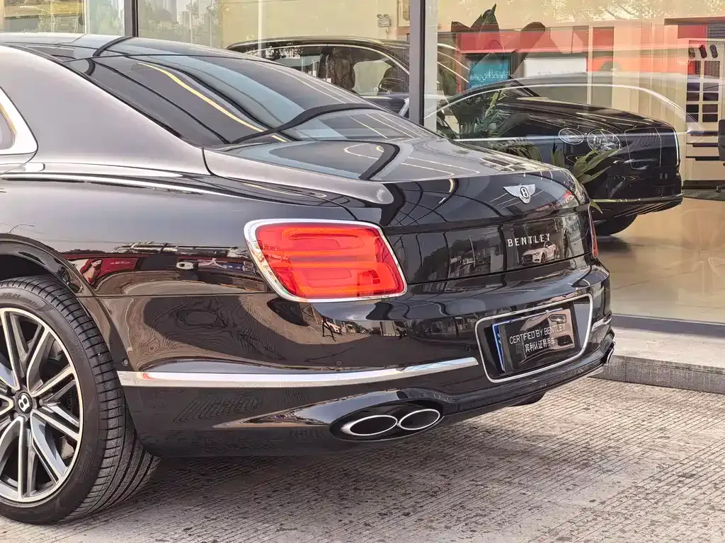 Bentley Flying Spur 2021 из CN, фото 6