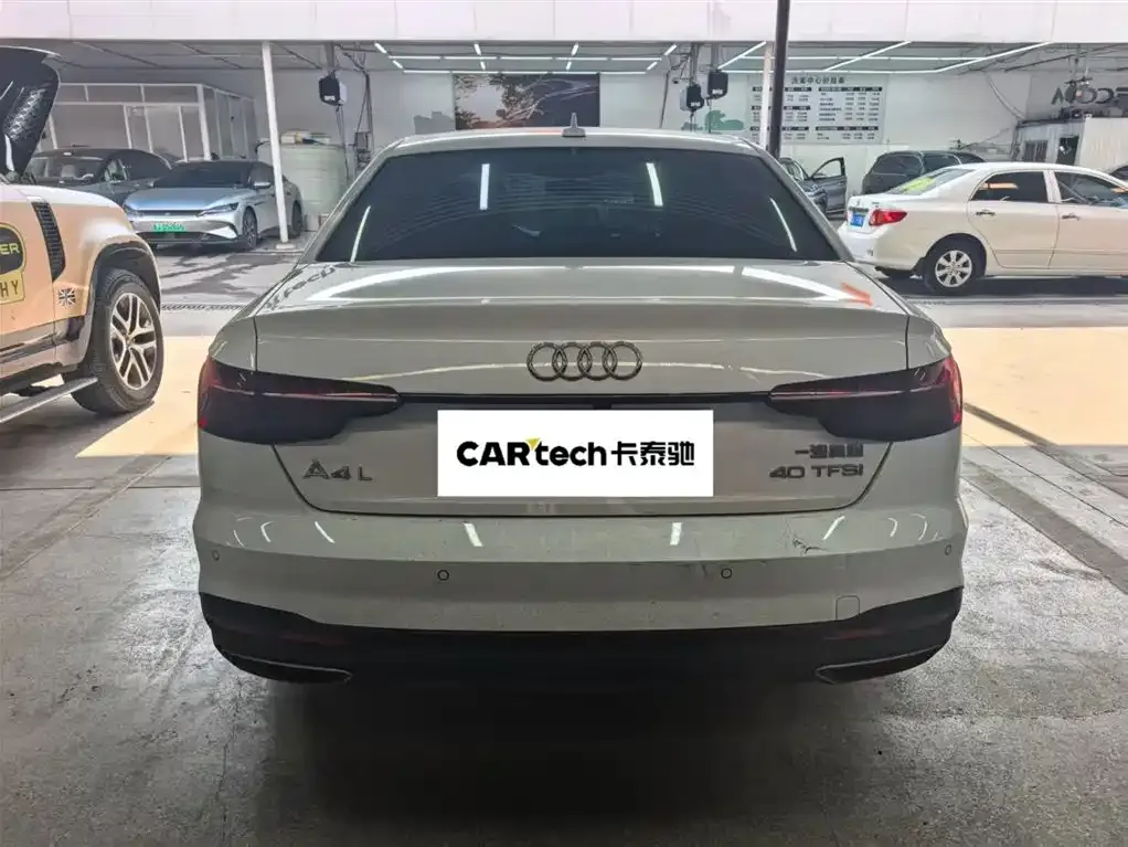 Audi A4L 2022 из CN, фото 8